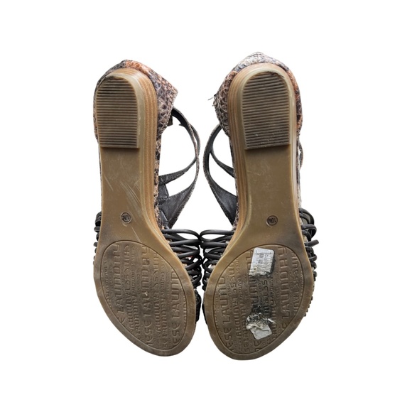 Chinese Laundry sandals with tassels and embellishments - Picture 4 of 4